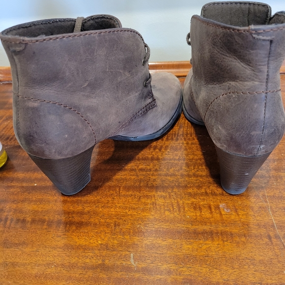 Clark's booties - Picture 4 of 4